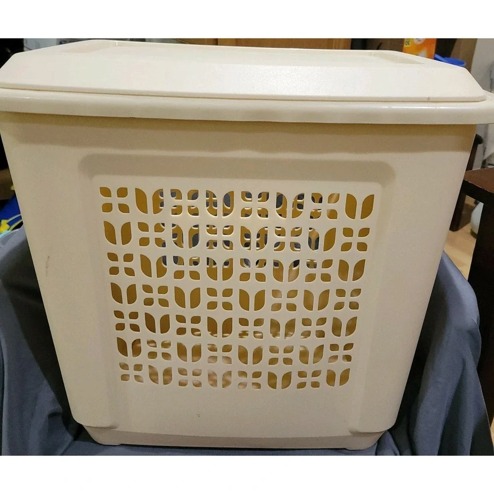 Vintage Laundry Hamper Basket with Lid Tulip Floral Rubbermaid 2787